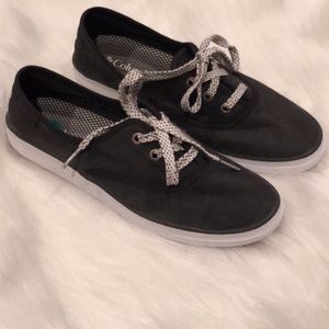 NEW Columbia Crankbait Lace Canvas Shoe